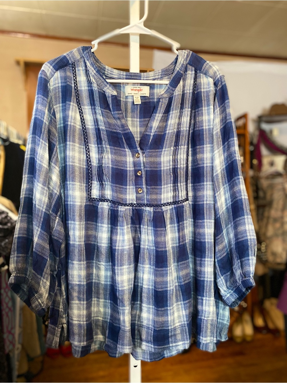 Wrangler Navy and White Plaid Button-Up Shirt